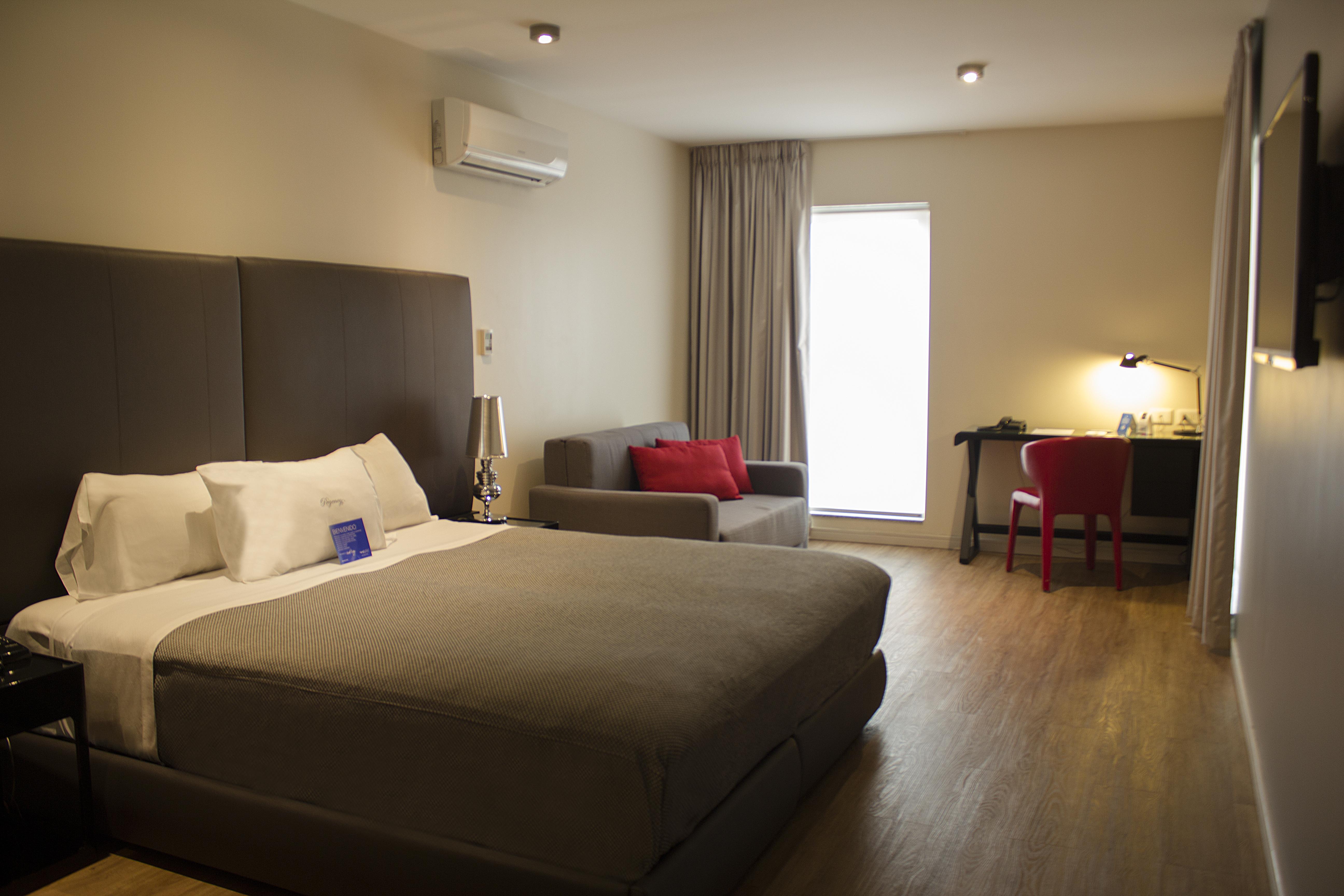 Regency Way Montevideo Hotel エクステリア 写真