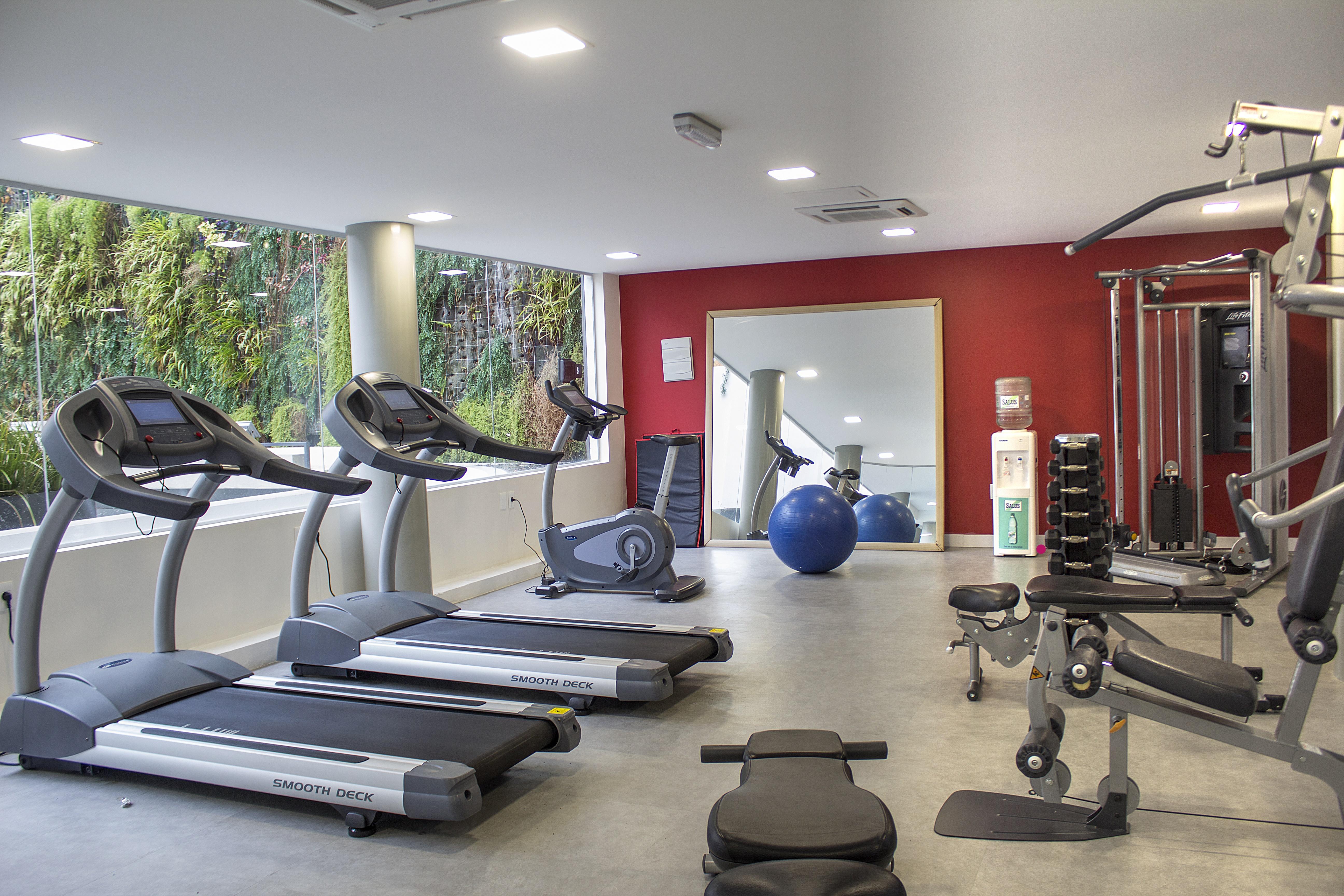 Regency Way Montevideo Hotel エクステリア 写真