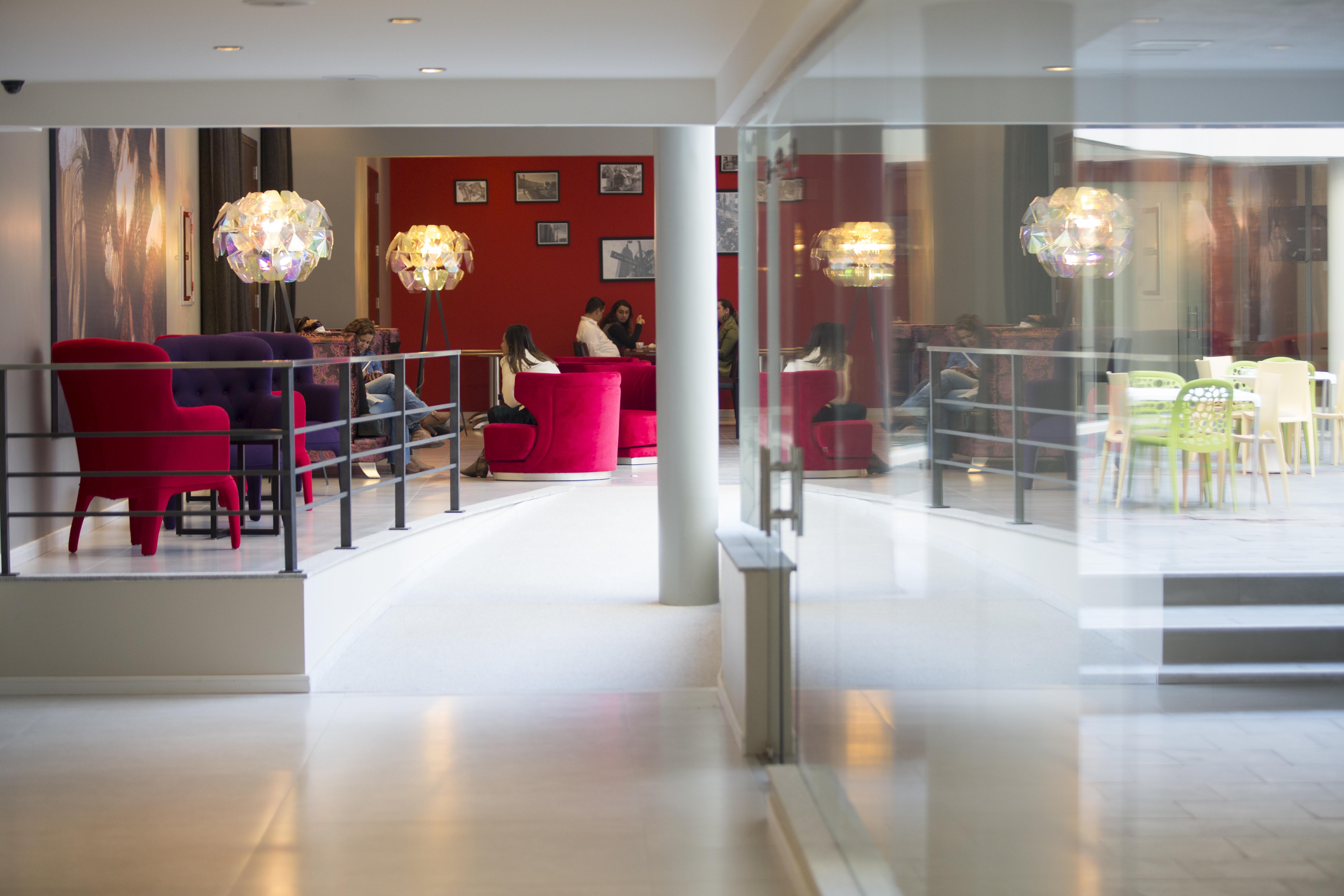 Regency Way Montevideo Hotel エクステリア 写真