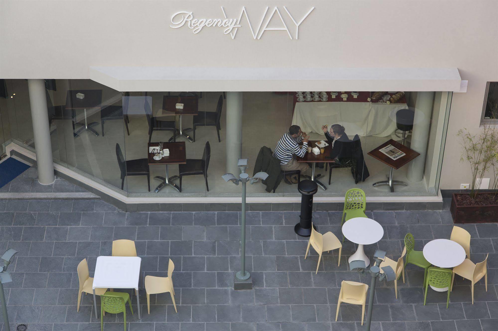Regency Way Montevideo Hotel エクステリア 写真